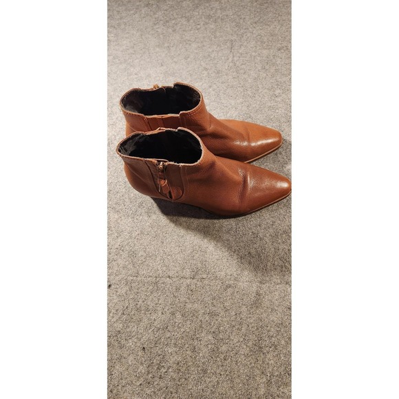 Cole Haan Boots Womens Size 8.5 Brown Leather Ankle Booties Low Heel Side Zip - Picture 3 of 9